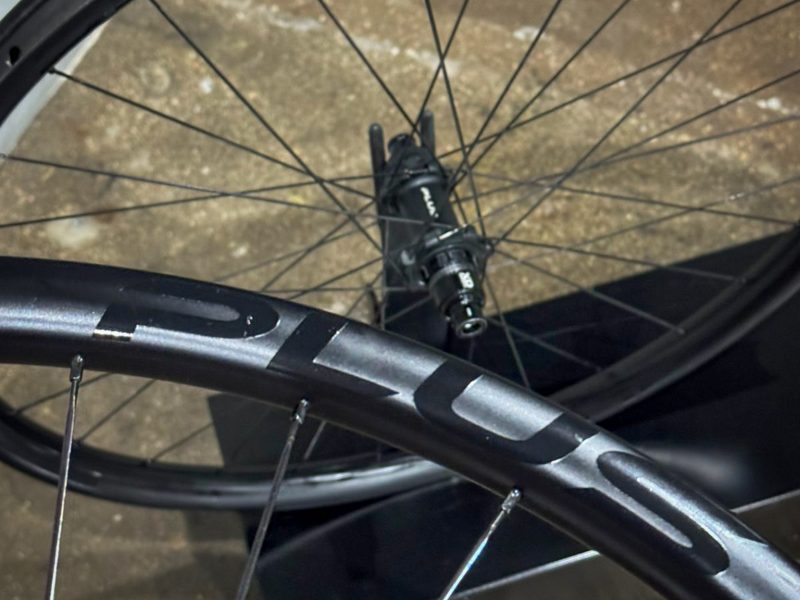 Plus XSL Carbon Wheelset - Was: R 20 000
