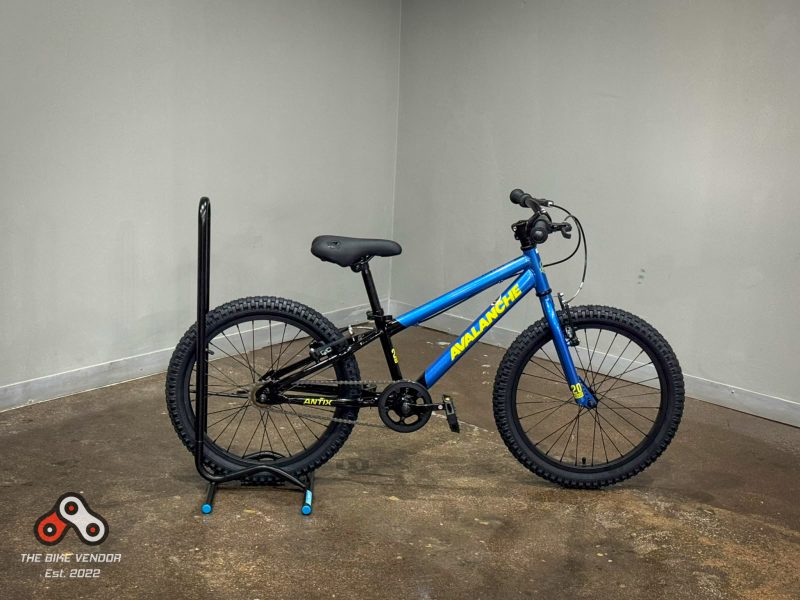 Avalanche Antix 20" - Brand New