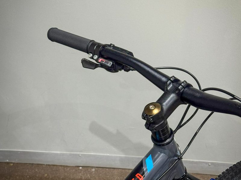 Silverback Stride 275D - Shimano - Hydro Brakes