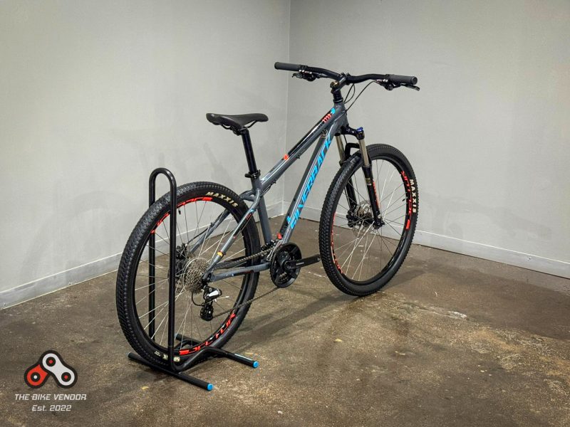Silverback Stride 275D - Shimano - Hydro Brakes