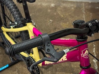 Avalanche Antix 20" - Girls - Brand New