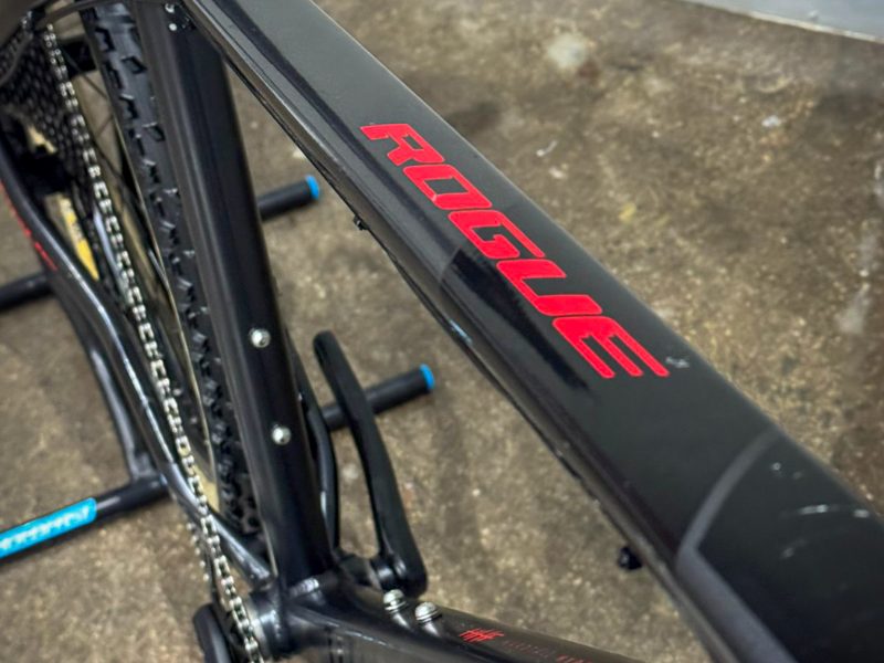 Titan Rogue Dash - SRAM 1 x 12 - Rockshox
