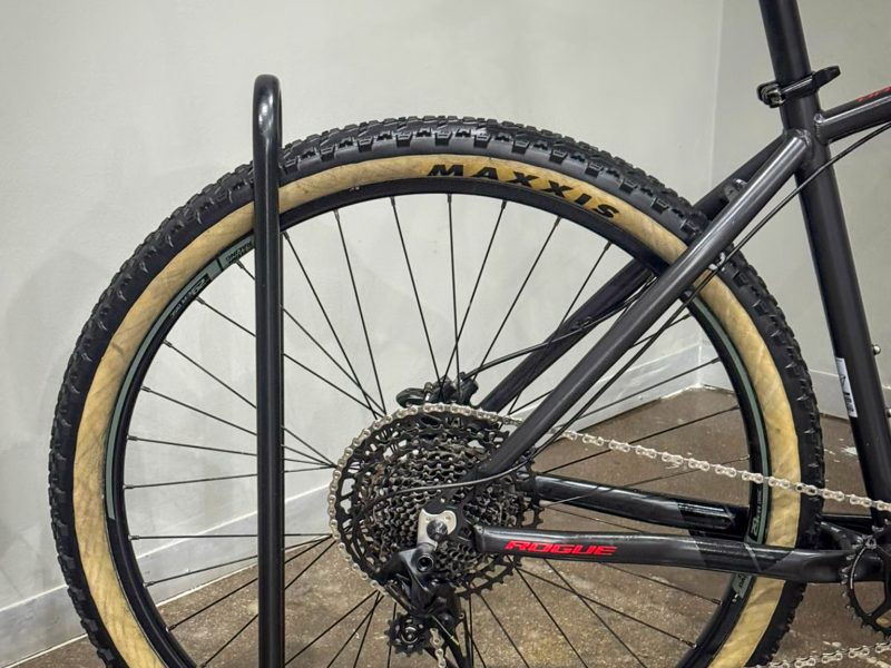 Titan Rogue Dash - SRAM 1 x 12 - Rockshox